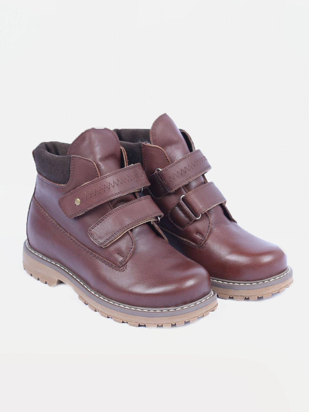 Children’s winter boots made of genuine leather, with fur lining, waterproof.