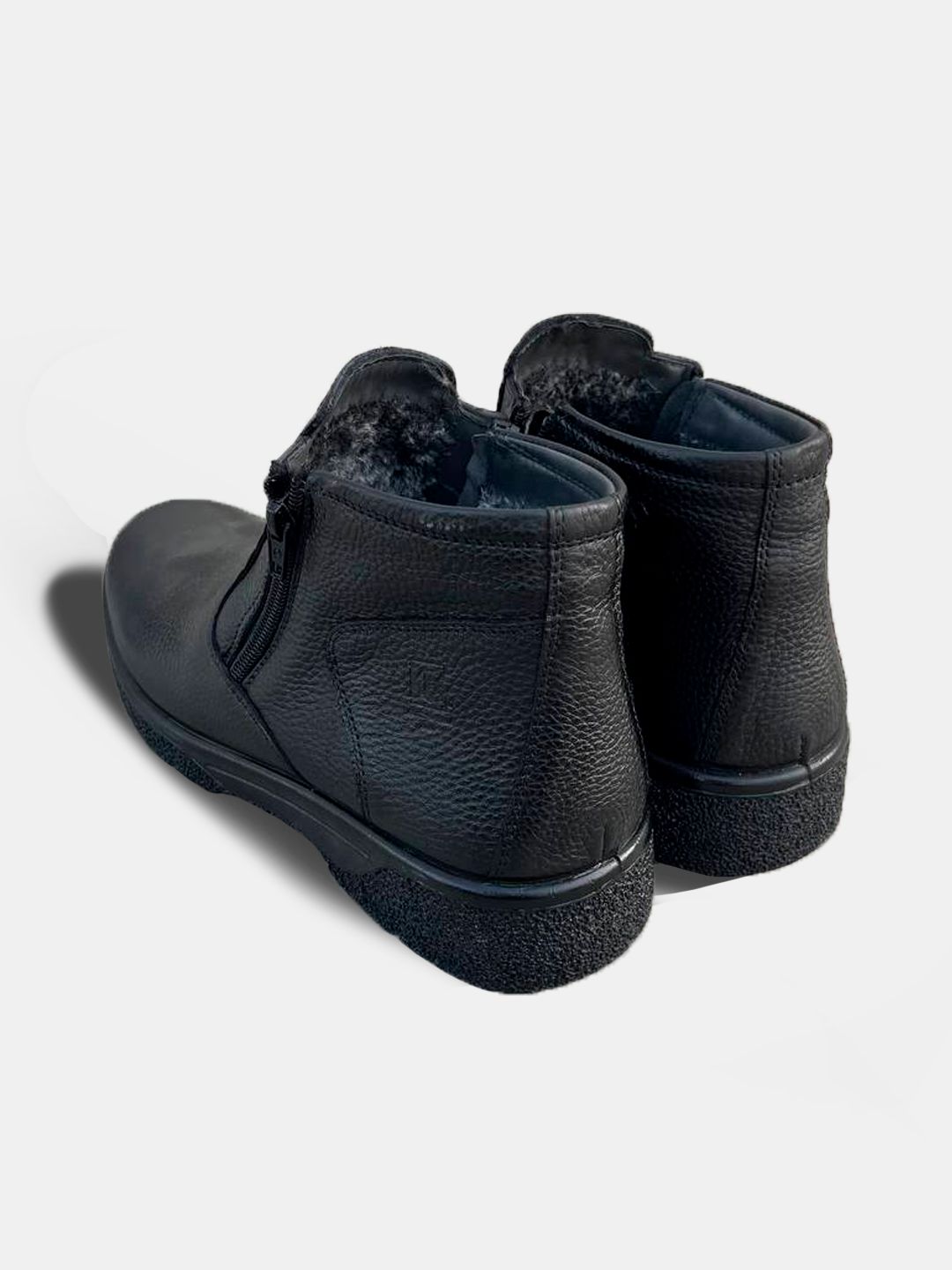 Men's boots made of genuine leather, with fur view 2